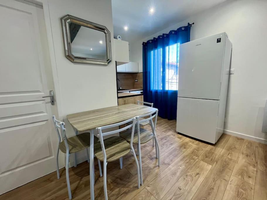 Apartamento T2 Renove A 15 Min De Lyon Pierre-Bénite Exterior foto